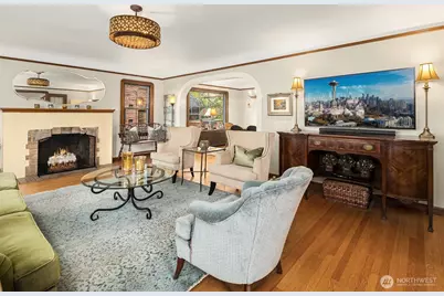 3939 Meridian Avenue N, Seattle, WA 98103 - Photo 4