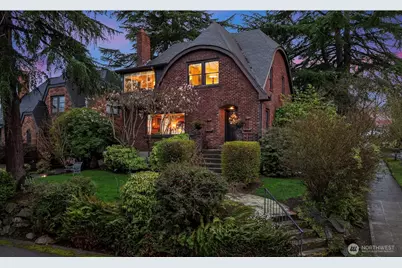 3939 Meridian Avenue N, Seattle, WA 98103 - Photo 1