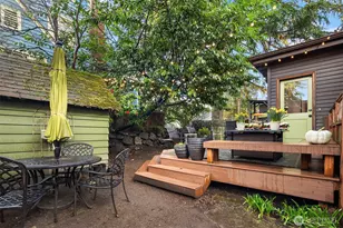 3939 Meridian Ave N, Seattle, WA 98103 - Photo 32