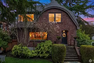 3939 Meridian Ave N, Seattle, WA 98103 - Photo 30