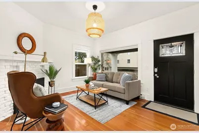 4207 SW Manning St, Seattle, WA 98116 - Photo 4