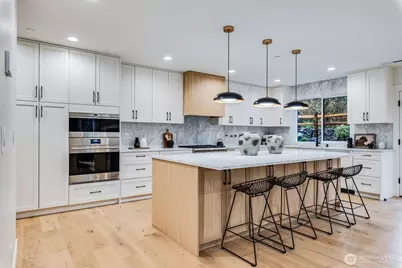 10661 Forbes Creek Drive, Kirkland, WA 98033 - Photo 18