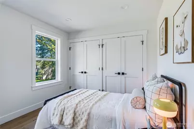 10661 Forbes Creek Drive, Kirkland, WA 98033 - Photo 30