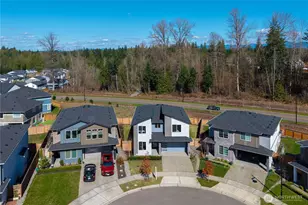 19047 130th St E, Bonney Lake, WA 98391 - Photo 2