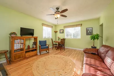 901 N 8th Street, Mount Vernon, WA 98273 - Photo 8