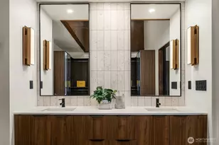 5010 NE 52nd St, Seattle, WA 98105 - Photo 20