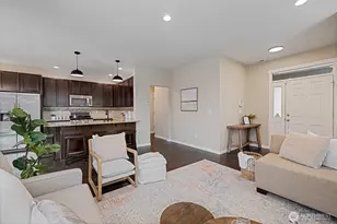 1016 207th Pl SW, Lynnwood, WA 98036 - Photo 6