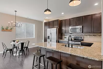 1016 207th Place SW, Lynnwood, WA 98036 - Photo 8