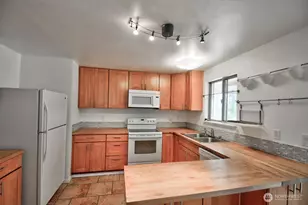 9902 114th St SW, Lakewood, WA 98498 - Photo 14