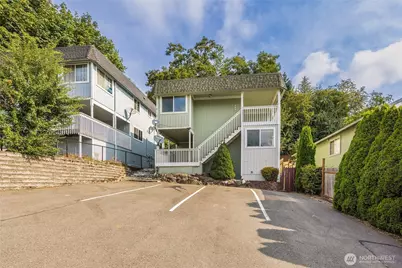 361 Earlington Avenue SW, Renton, WA 98057 - Photo 1