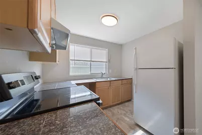 361 Earlington Avenue SW, Renton, WA 98057 - Photo 8