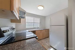 361 Earlington Ave SW, Renton, WA 98057 - Photo 8