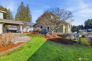 5322 S Island Dr E, Bonney Lake, WA 98391 - Photo 6