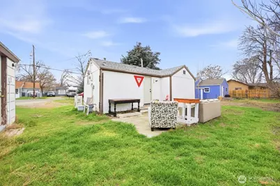 17 E 13th Ave, Kennewick, WA 99336 - Photo 16