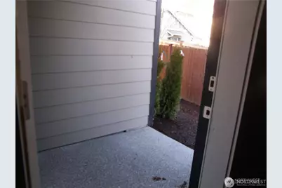 729 112th Street SW #C2, Everett, WA 98204 - Photo 2