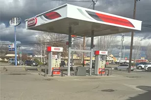 705 W 1st St, Wapato, WA 98951 - Photo 1