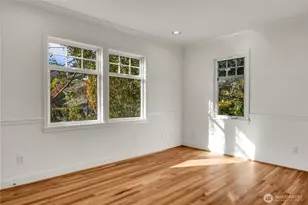 922 Nob Hill Ave N, Seattle, WA 98109 - Photo 28