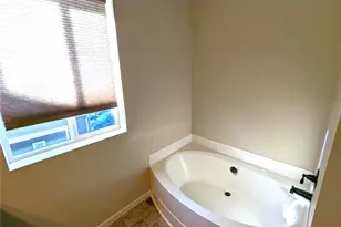 4614 Greenwood Dr SW, Olympia, WA 98502 - Photo 8