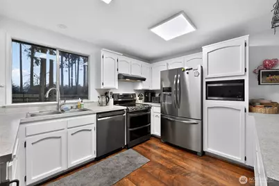 2270 Wellman Place, Oak Harbor, WA 98277 - Photo 4