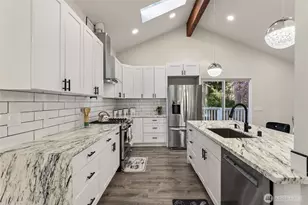 8501 121st St E, Puyallup, WA 98373 - Photo 6