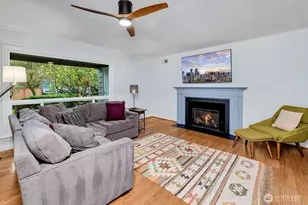 1252 NE 89th St, Seattle, WA 98115 - Photo 2