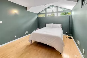 1252 NE 89th St, Seattle, WA 98115 - Photo 4