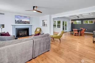 1252 NE 89th St, Seattle, WA 98115 - Photo 6