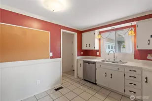 1717 E St, Lynden, WA 98264 - Photo 8