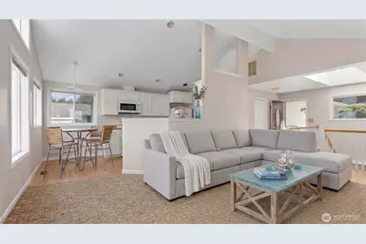1042 Shorecrest Place, Camano Island, WA 98282 - Photo 10