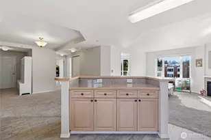 15020 Bothell Way NE, Lake Forest Park, WA 98155 - Photo 8