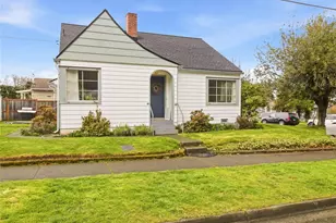 302 S Albert St, Port Angeles, WA 98362 - Photo 2