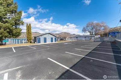 1240 W Woodin Ave #B10, Chelan, WA 98816 - Photo 26