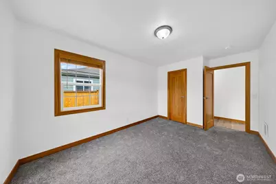 337 E Rio Vista Avenue, Burlington, WA 98233 - Photo 10