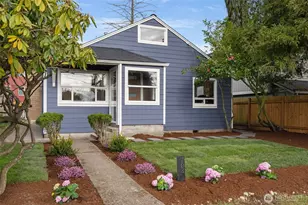 704 N 104th St, Seattle, WA 98133 - Photo 1