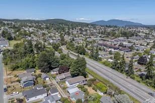 805 36th St, Anacortes, WA 98221 - Photo 32