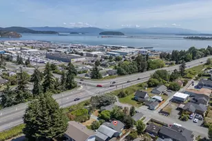 805 36th St, Anacortes, WA 98221 - Photo 30