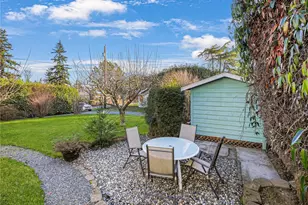 805 36th St, Anacortes, WA 98221 - Photo 18