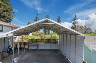 805 36th St, Anacortes, WA 98221 - Photo 22