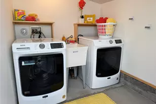 805 36th St, Anacortes, WA 98221 - Photo 24