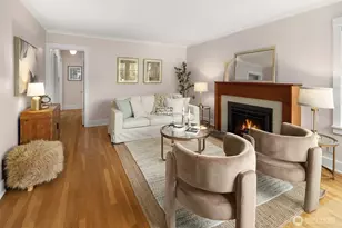 3818 Corliss Ave N, Seattle, WA 98103 - Photo 2