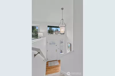 15010 87th Avenue NE, Kenmore, WA 98028 - Photo 2