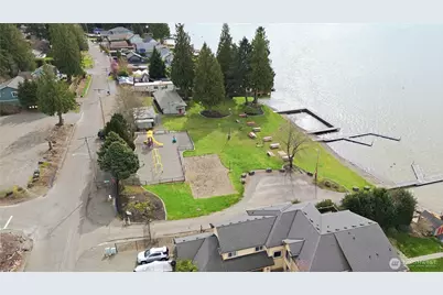 4713 N Island Drive, Bonney Lake, WA 98391 - Photo 26