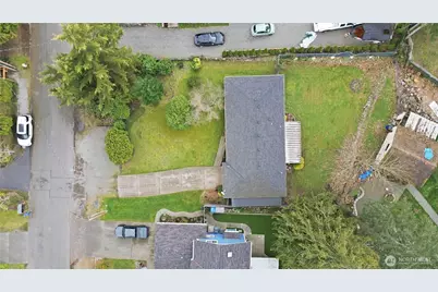 4713 N Island Drive, Bonney Lake, WA 98391 - Photo 36