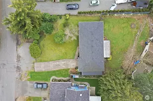 4713 N Island Dr, Bonney Lake, WA 98391 - Photo 36