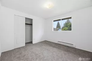 4713 N Island Dr, Bonney Lake, WA 98391 - Photo 14