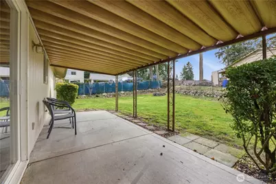 4713 N Island Drive, Bonney Lake, WA 98391 - Photo 16
