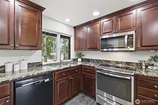 927 217th St SW, Bothell, WA 98021 - Photo 10