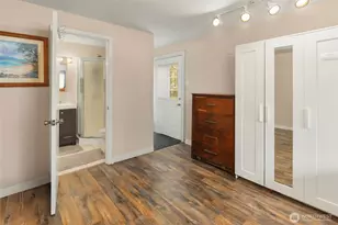 130 110th Pl SE, Bellevue, WA 98004 - Photo 16