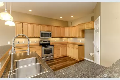 17806 106th Street E, Bonney Lake, WA 98391 - Photo 8