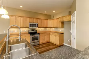 17806 106th St E, Bonney Lake, WA 98391 - Photo 8